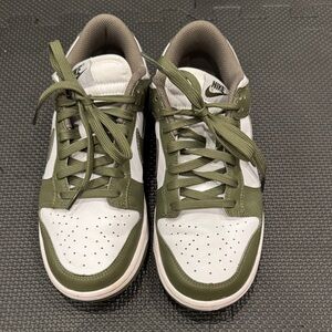 Nike Women's Green and White Athletic Shoes